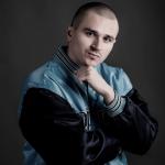 artist image EA7 T10ne - 4 колечка на её тачке T1One